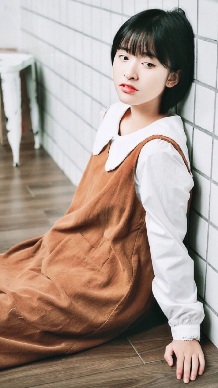 沈月阳光美少女壁纸写真照