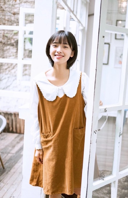 沈月阳光美少女壁纸写真照