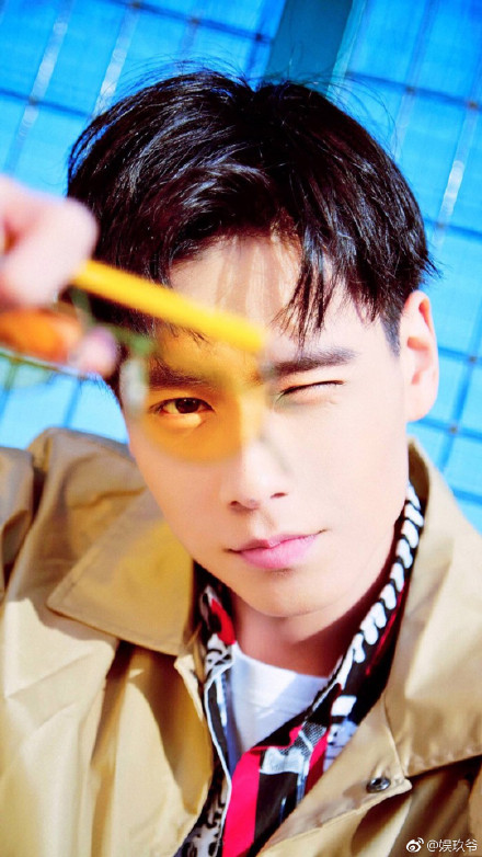 男神小哥哥胡一天帅气阳光写真