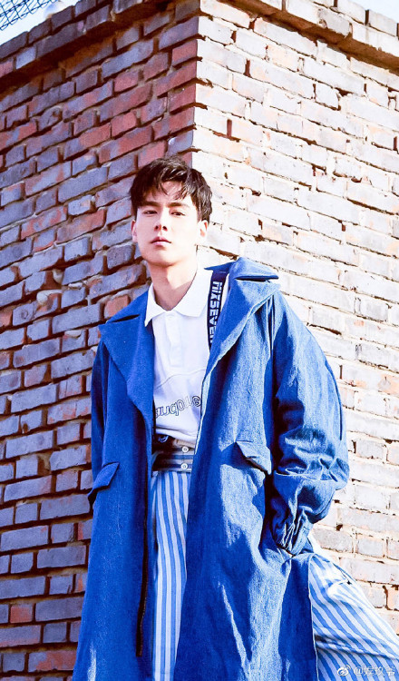 男神小哥哥胡一天帅气阳光写真