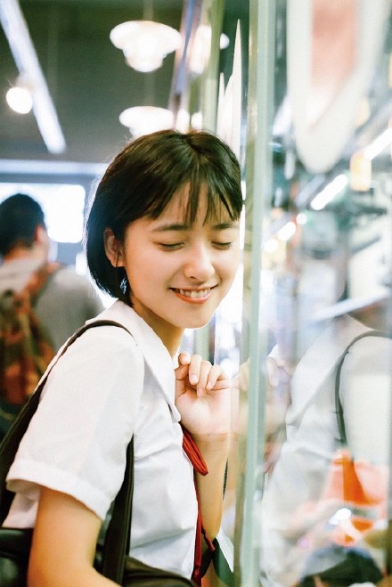 沈月阳光美少女壁纸写真照