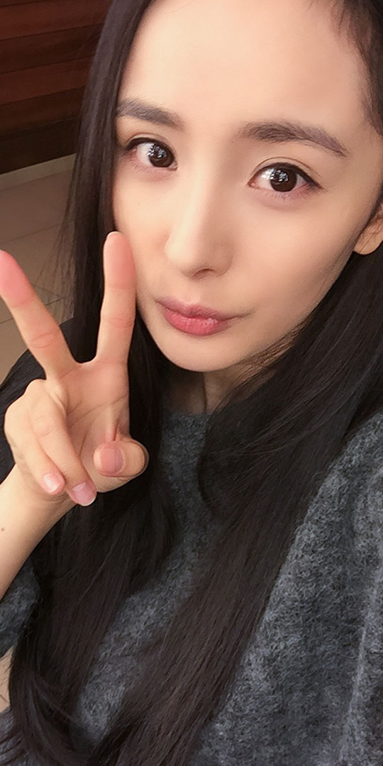 华为荣耀v10手机杨幂高清壁纸大全