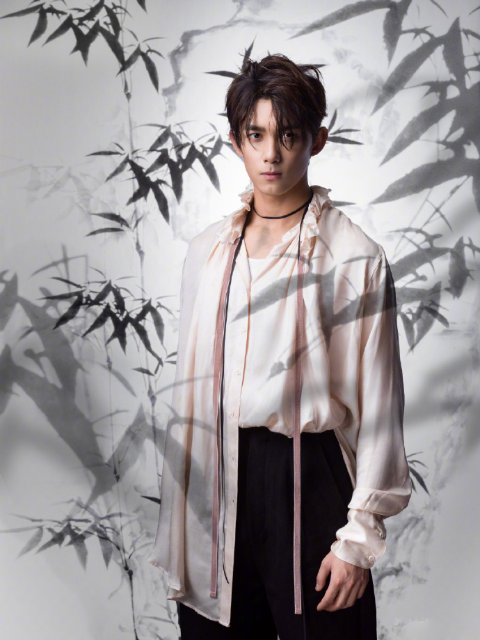 吴磊惊蛰曝水墨古风大片