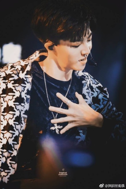 偶像练习生陈立农高清治愈系微笑写真