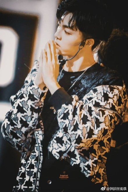 偶像练习生陈立农高清治愈系微笑写真