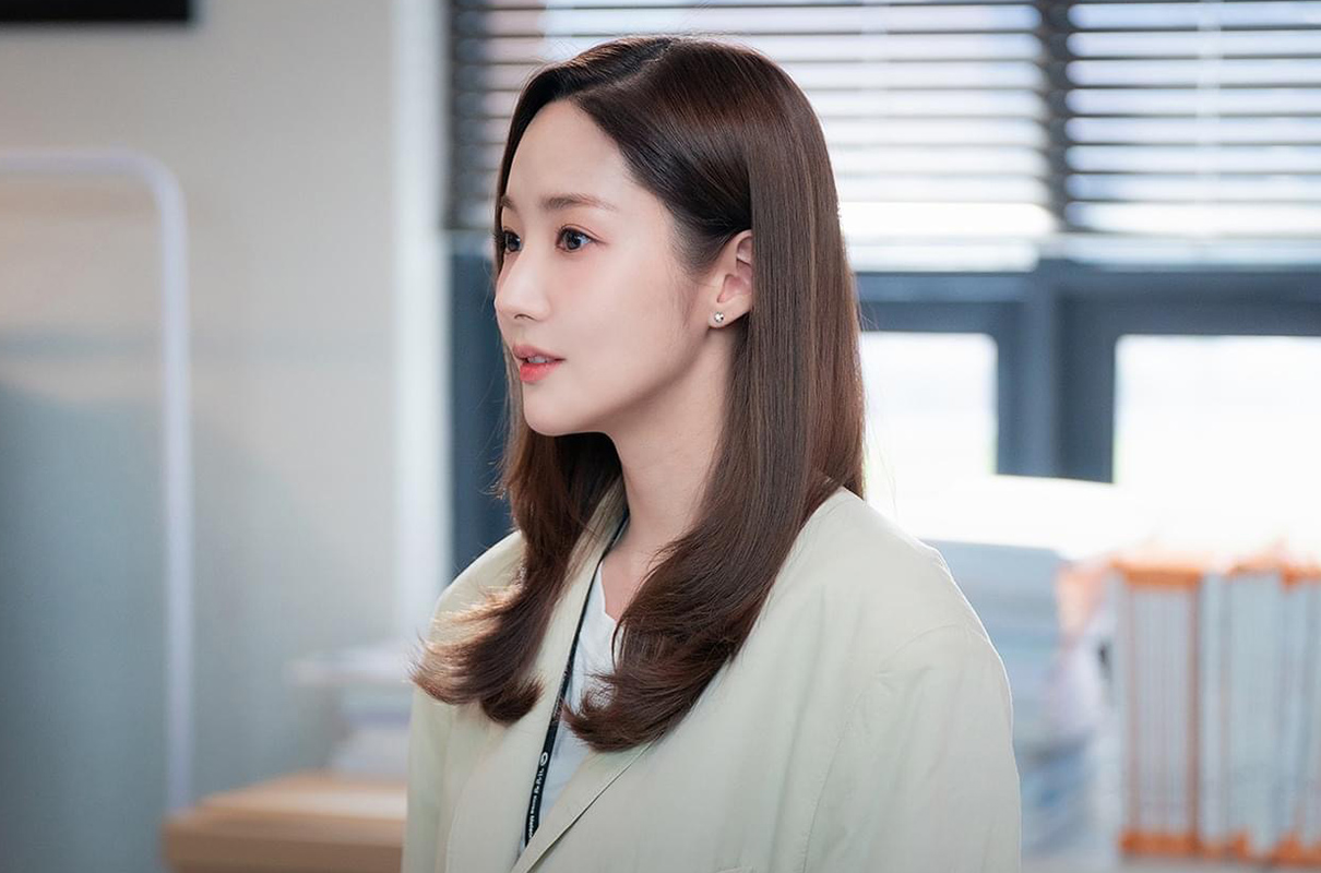 朴敏英新剧《气象厅的人们》高清剧照