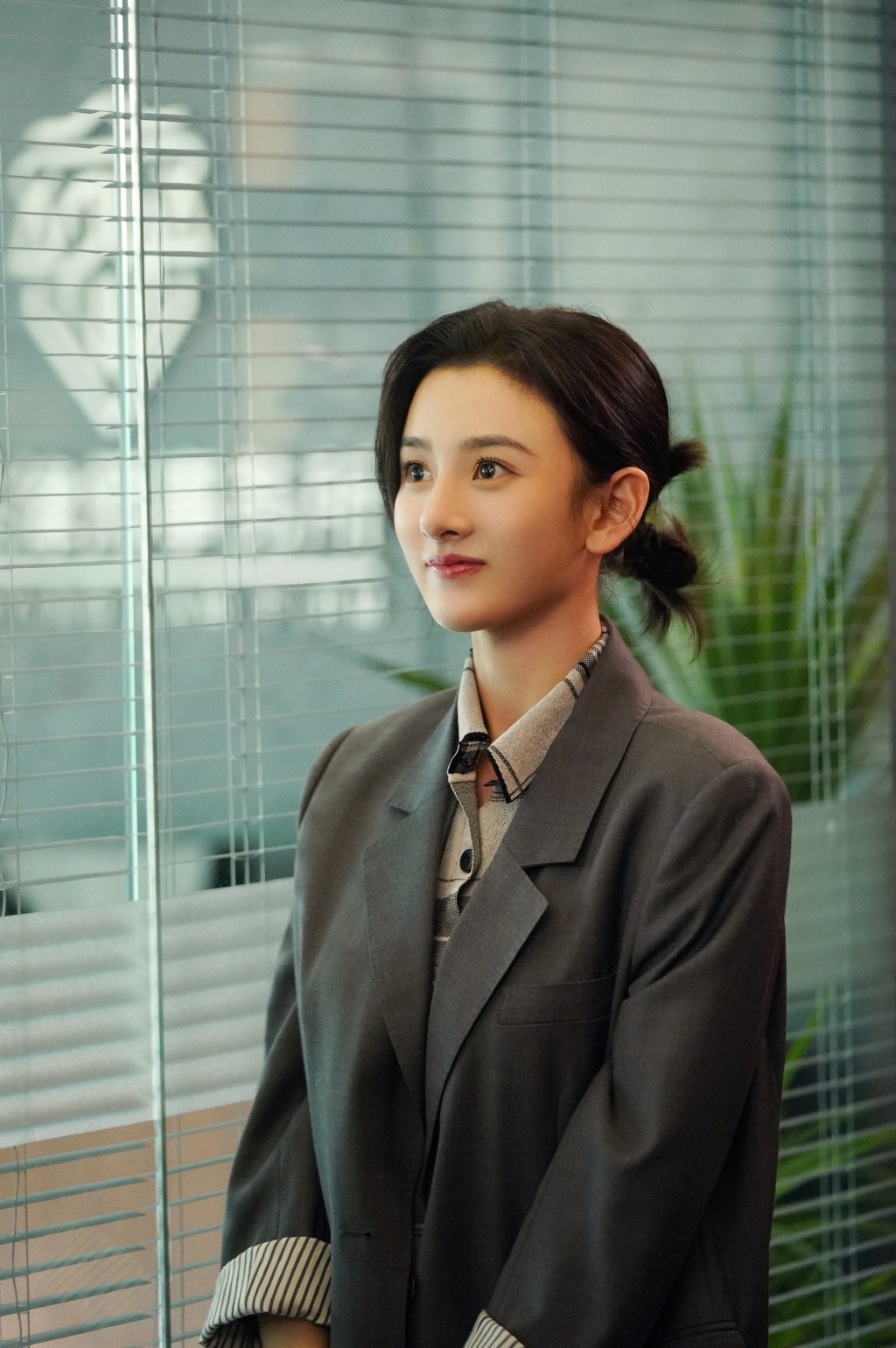 宋祖儿《才不要和老板谈恋爱》高清人物剧照图片