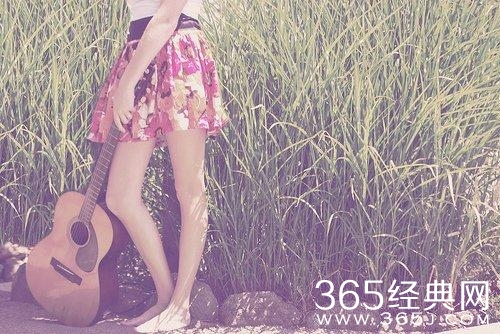 一句话经典语录：已经路过的风景就不要再打听。