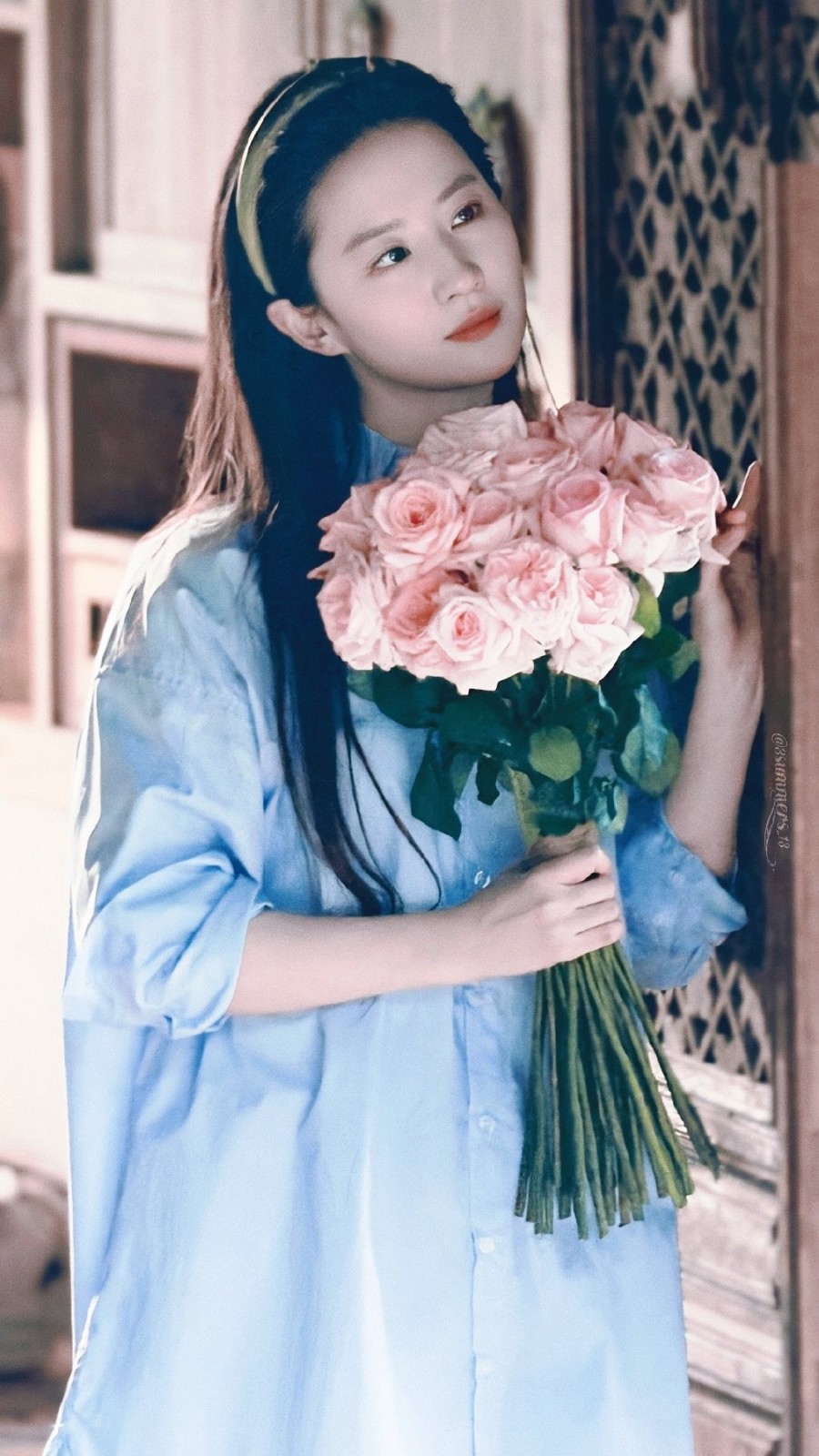 刘亦菲捧花头像高清原图