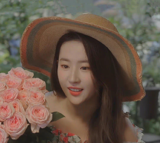 刘亦菲捧花头像大全高清原图分享