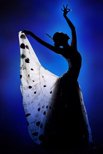 【明星动态大追踪】61岁的杨丽萍 活成了26岁的样子